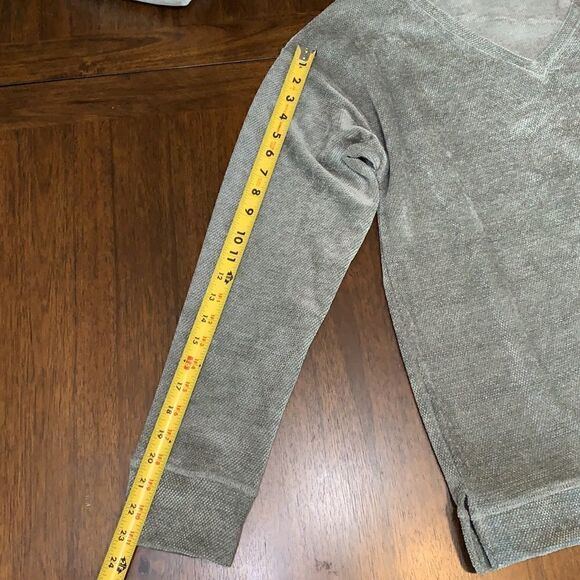 Kori America | gray v-neck pullover sweater - Picture 10 of 10